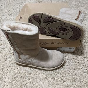 UGG Mayfaire Boots